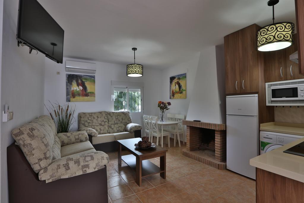 Apartamentos El Madronal Coto Rios Eksteriør bilde